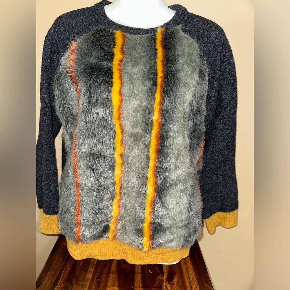 Space STYLECONCEPT Charcoal and Mustard Faux Fur Sweater Size Small